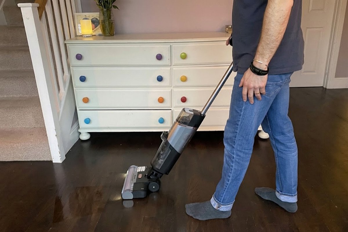 Daily vacuum maintenance prevents odors